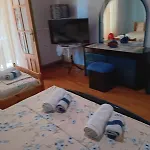 Nikos شقة